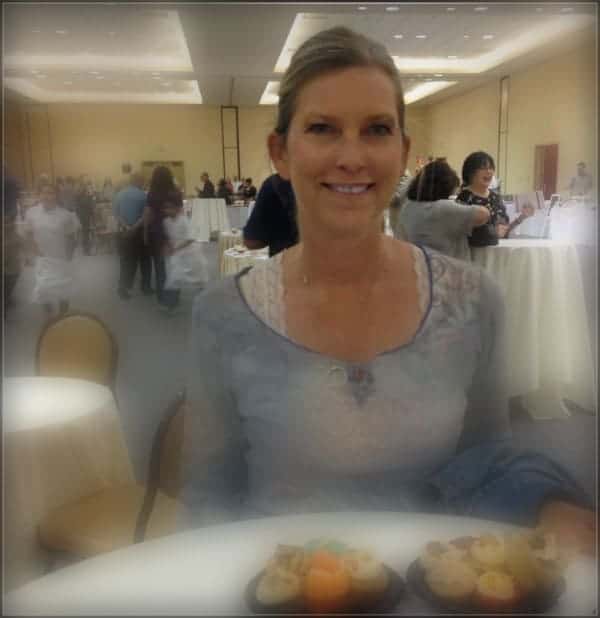 candi-at-cupcake-show-2