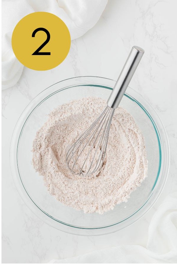 The dry ingredients whisked together until evenly combined.