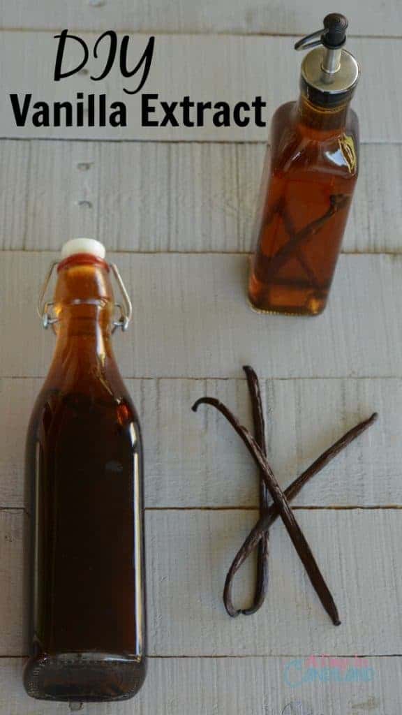 DIY Vanilla extract bottles with vanilla beans only 2 ingredients and tastes so much better than store bought. Great for gift giving. 