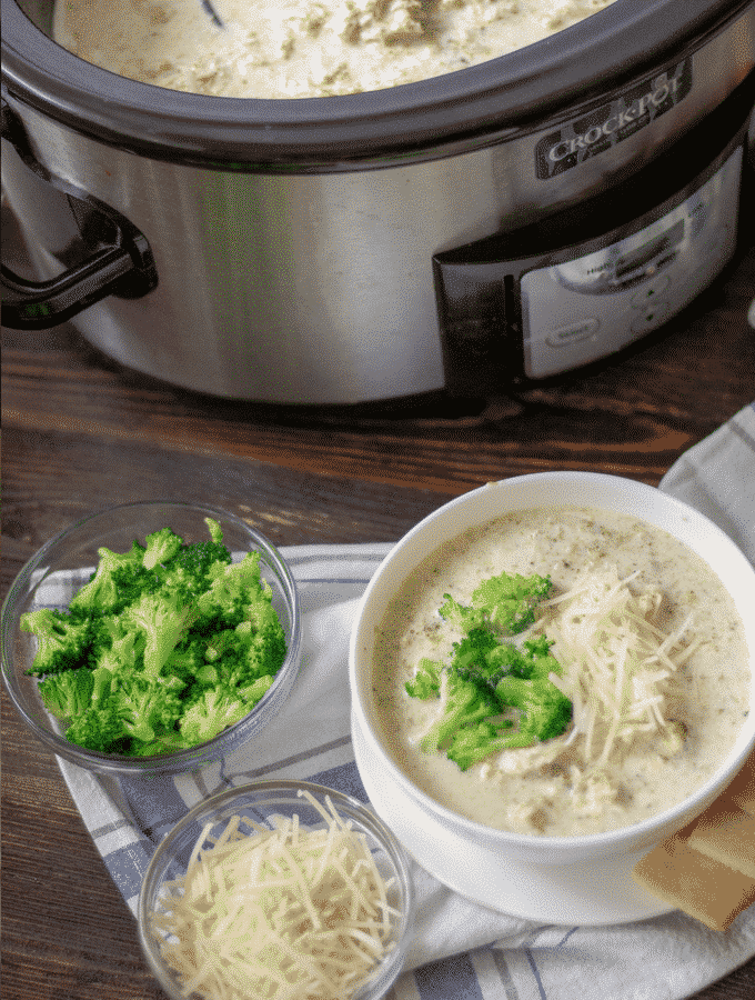 Slow cooker broccoli Alfredo soup